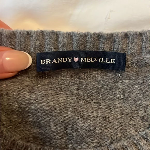 Brandy Melville Knit Wool Sweater - Picture 2 of 5